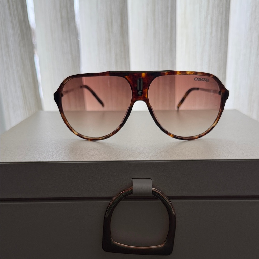 UNISEX Carrera Tortoise Sunglasses